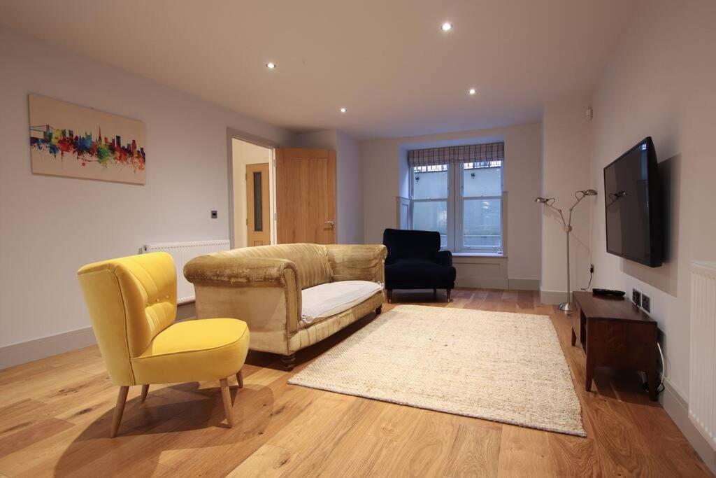 Stylish 2 Bed Home In The Heart Of Clifton Bristol Exterior photo