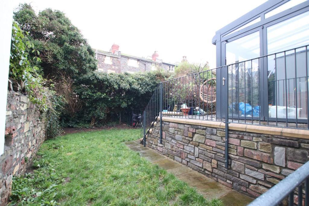 Stylish 2 Bed Home In The Heart Of Clifton Bristol Exterior photo